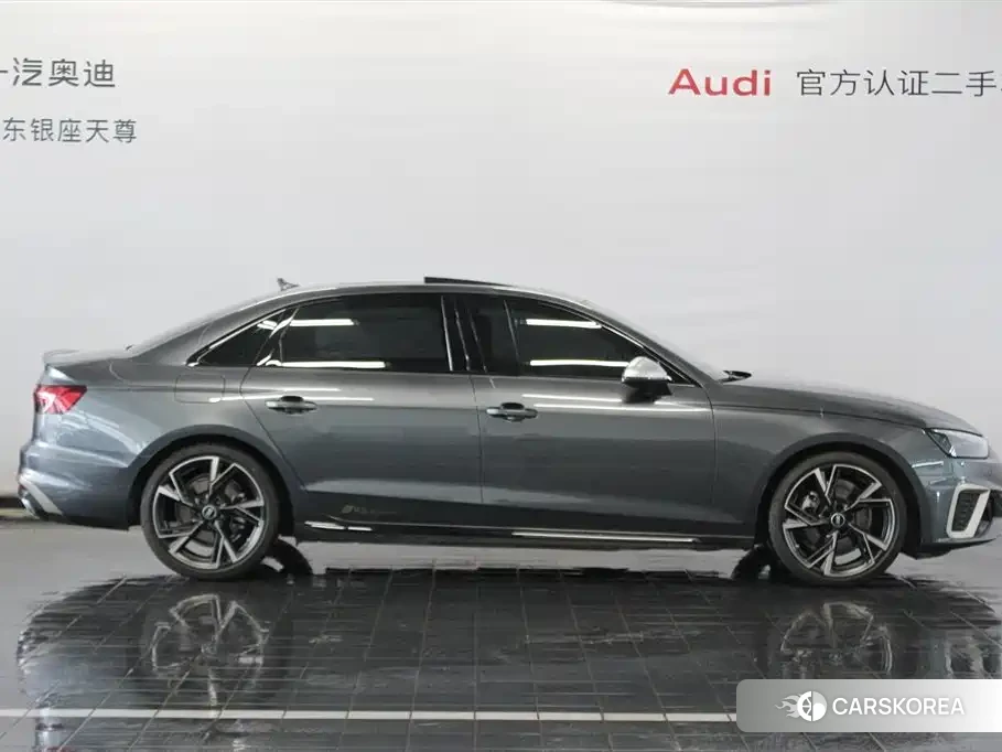 Audi A4L 2024 Silver/gray из Китая, фото 4