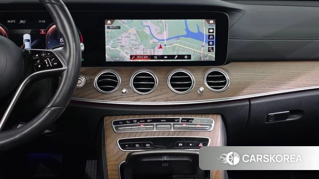Mercedes-Benz E-Class W213 2021 Белый из Кореи, фото 4