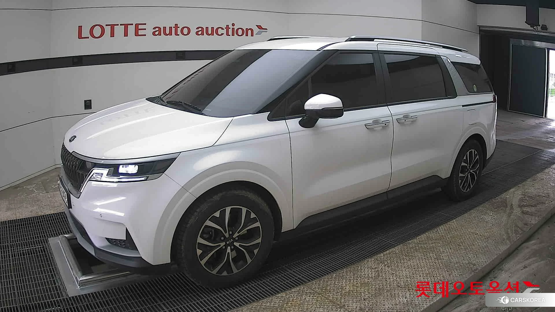 Kia Carnival 2021 Snow White Pearl (optional) из Кореи, фото 4