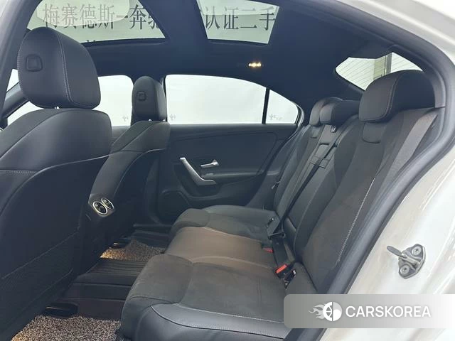 Mercedes-Benz Class A 2023 Белый из Китая, фото 4