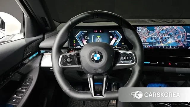 BMW 5 Series (G60) 2024 Белый из Кореи, фото 4