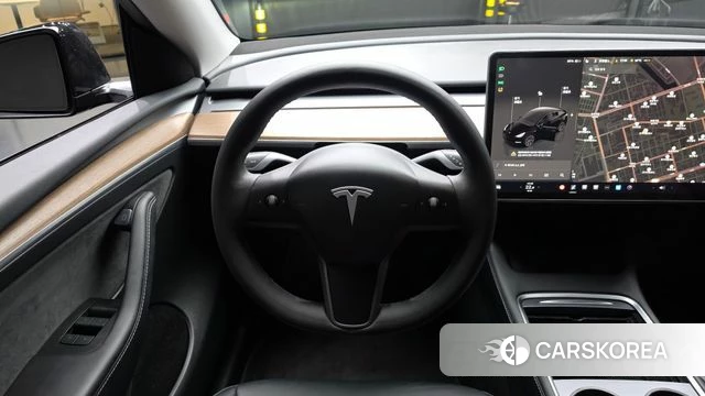 Tesla Model Y 2024 Черный из Кореи, фото 4