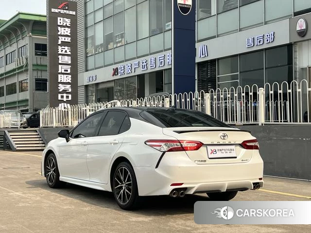 Toyota Camry 2022 Белый из Китая, фото 4