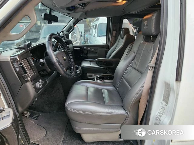 Chevrolet Express Van 2018 Белый из Кореи, фото 4