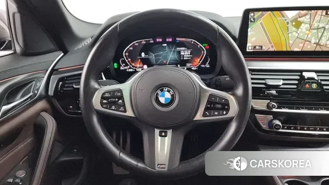 BMW 5 Series (G30) 2023 Серый из Кореи, фото 4