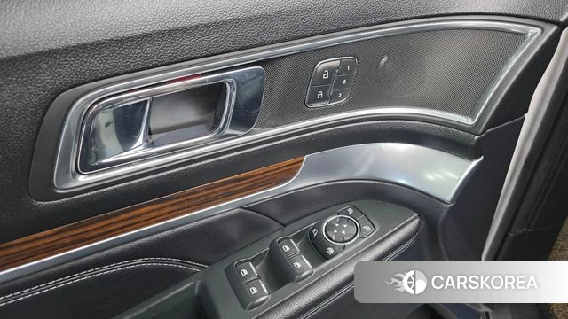 Ford Explorer 2019 Белый из Кореи, фото 4