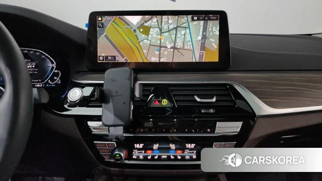 BMW 5 Series (G30) 2022 Белый из Кореи, фото 4