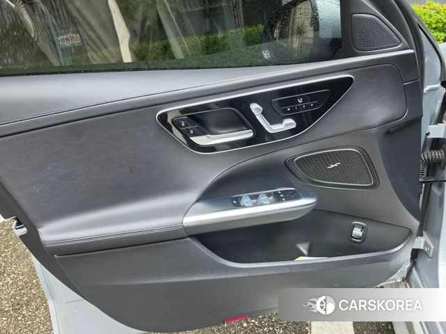 Mercedes-Benz C-Class W206 2023 Серебряный из Кореи, фото 4