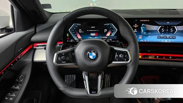 BMW 5 Series (G60) 2025 Белый из Кореи, фото 4