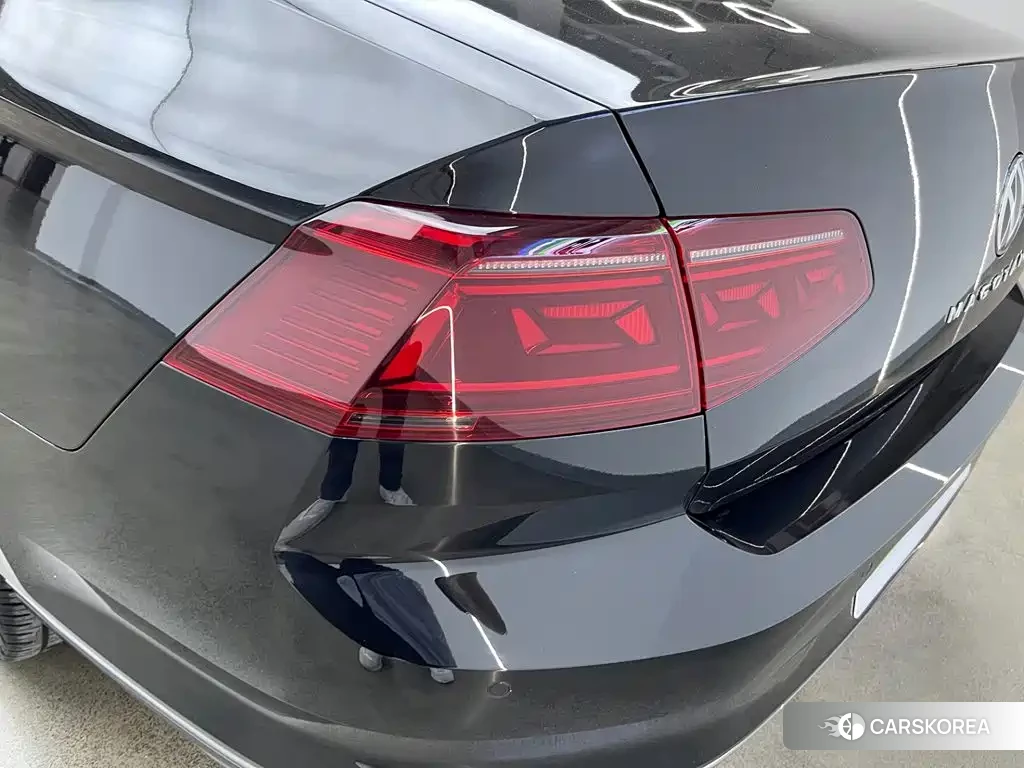 Volkswagen Magotan 2026 Черный из Китая, фото 4