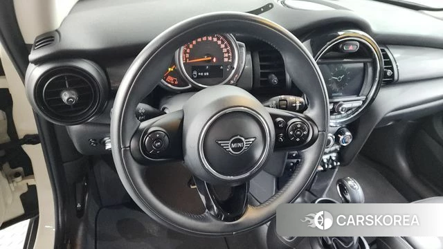 Mini Cooper 2019 Жемчужный цвет из Кореи, фото 4