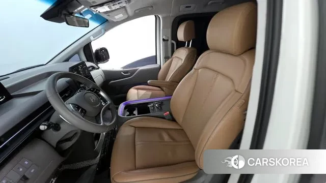Hyundai Staria 2025 Белый из Кореи, фото 4