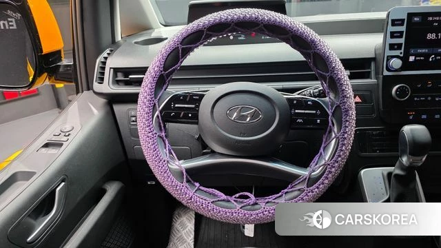 Hyundai Staria 2022 Желтый из Кореи, фото 4