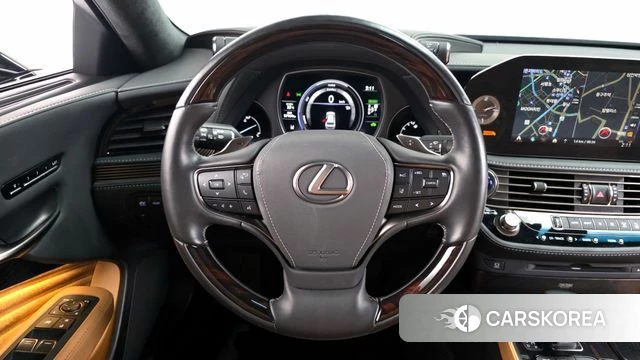 Lexus LS500h 5th generation 2022 Черный из Кореи, фото 4