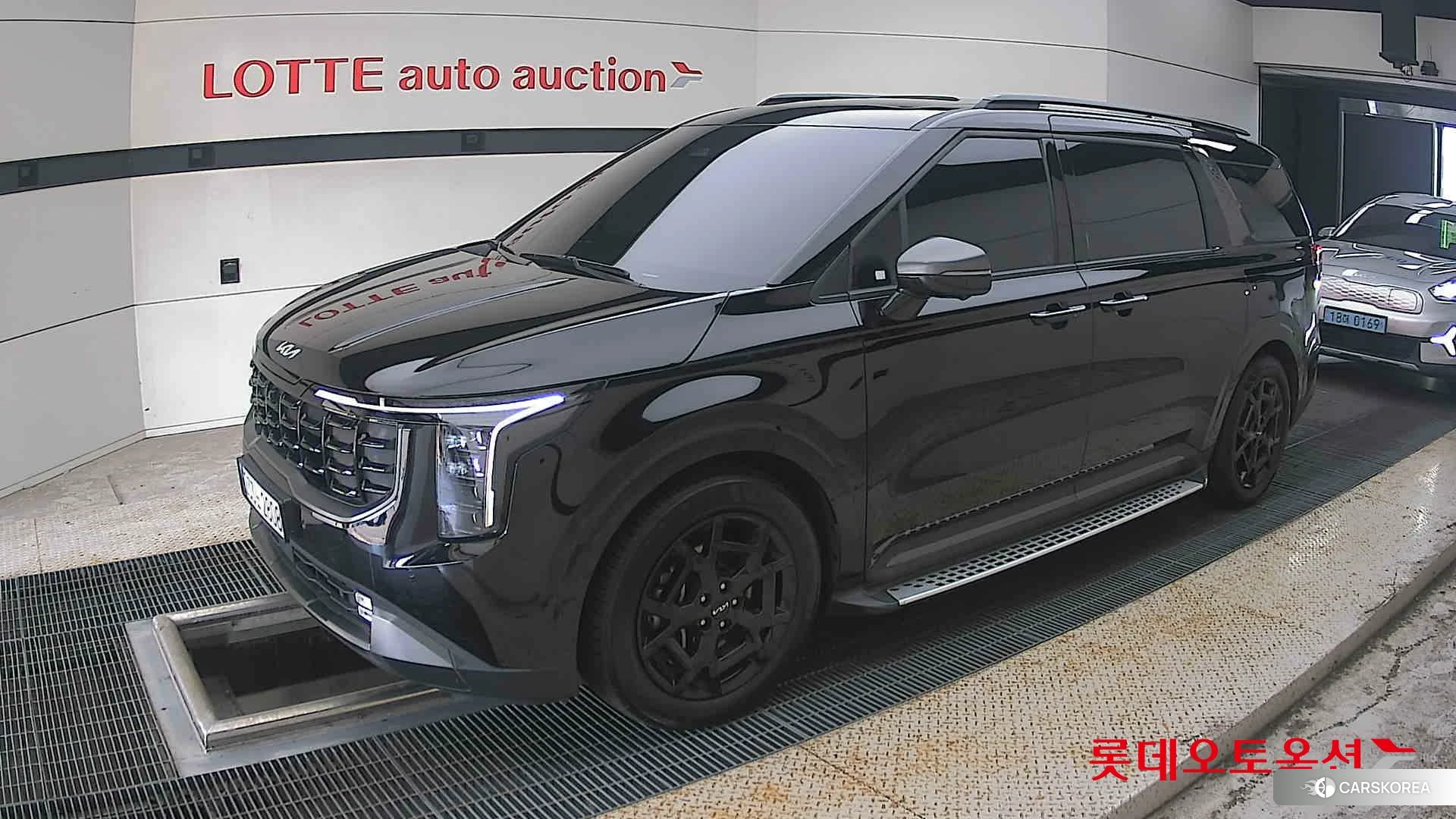 Kia Carnival Hybrid 2025 Черный из Кореи, фото 4