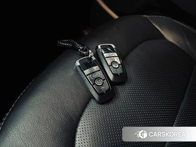 Ford Explorer 2018 Белый из Кореи, фото 4