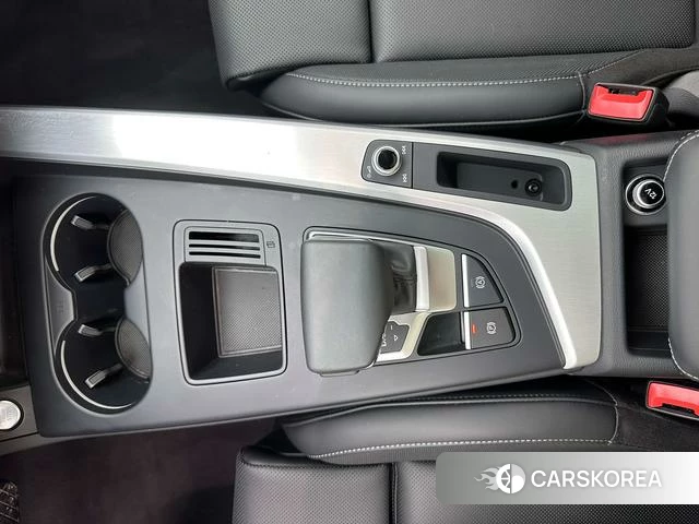 Audi A4L 2024 Белый из Китая, фото 4