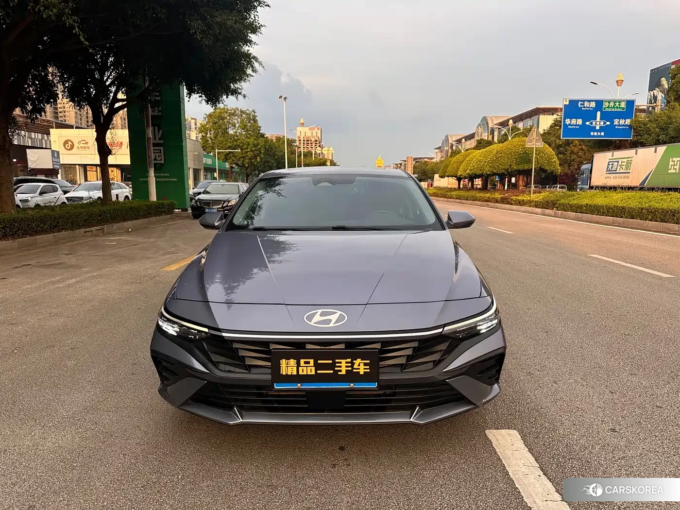 Hyundai Elantra 2024 Silver/gray из Китая, фото 4