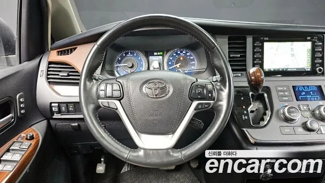 Toyota Sienna 2018 Белый из Кореи, фото 4