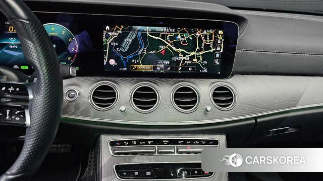 Mercedes-Benz E-Class W213 2022 Белый из Кореи, фото 4