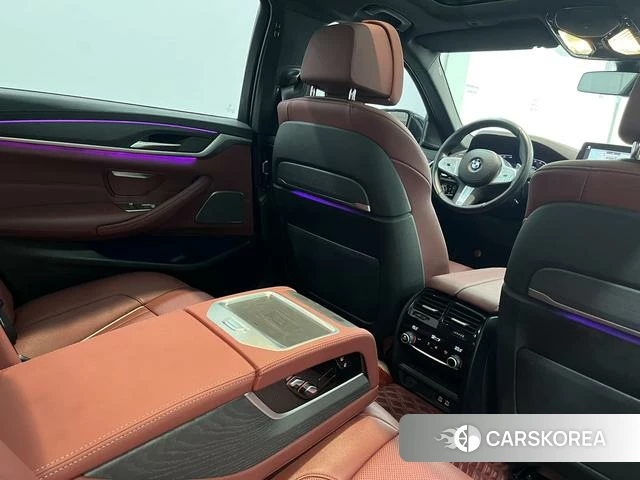 BMW 5 series 2024 Черный из Китая, фото 4