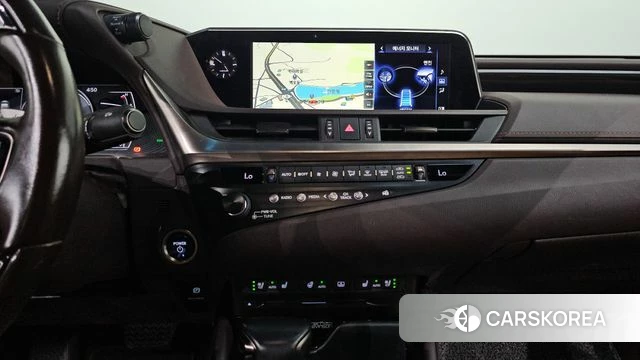 Lexus ES300h 7th generation 2019 Белый из Кореи, фото 4