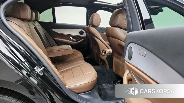 Mercedes-Benz E-Class W213 2021 Черный из Кореи, фото 4