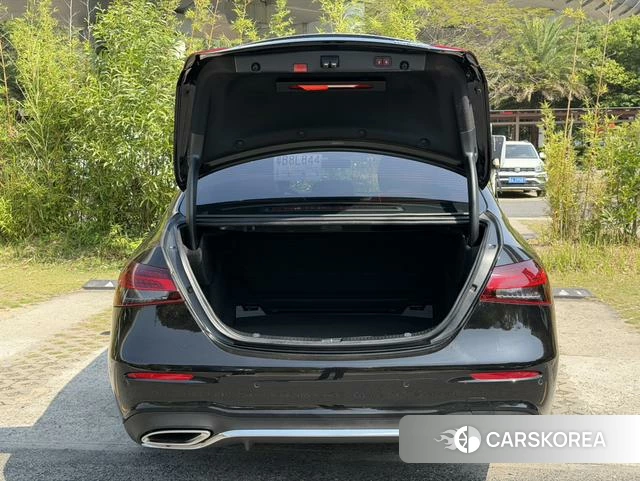 Mercedes-Benz E-class 2022 Черный из Китая, фото 4