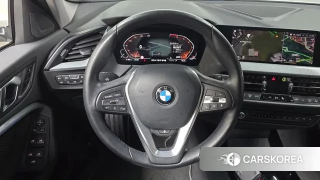 BMW 1 Series (F40) 2021 Белый из Кореи, фото 4