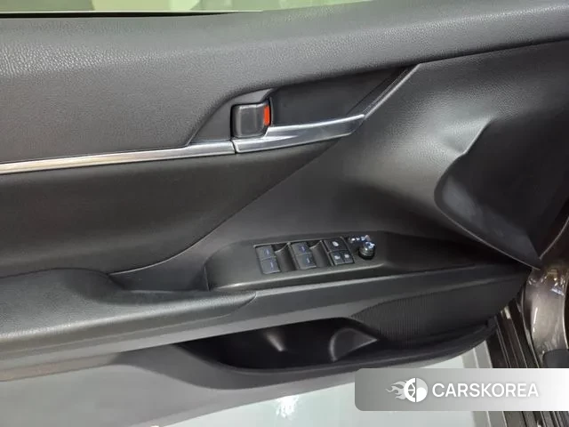 Toyota Camry (XV70) 2023 Коричневый из Кореи, фото 4