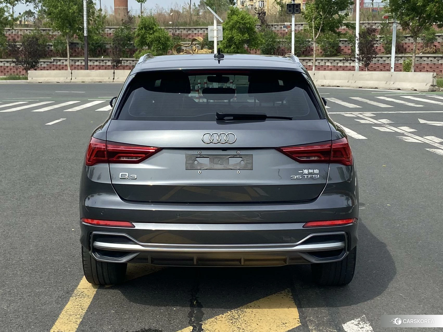 Audi Q3 2020 Темно-серый из Китая, фото 4