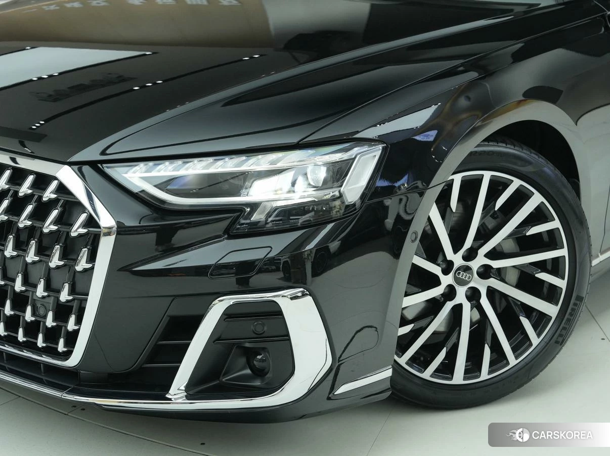 Audi A8 2023 Черный из Китая, фото 4