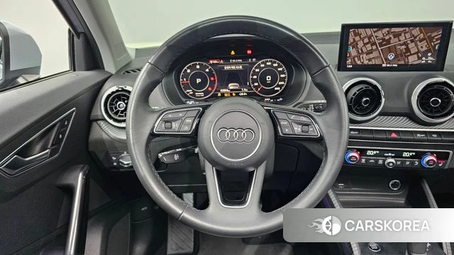 Audi Q2 2023 Светло-серебряный цвет из Кореи, фото 4