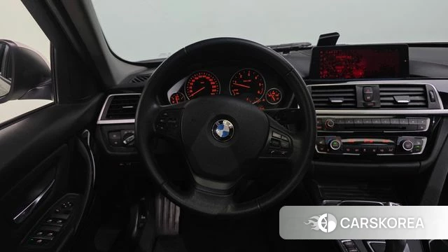 BMW 3 Series (F30) 2018 Белый из Кореи, фото 4