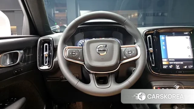 Volvo XC40 2021 Белый из Кореи, фото 4