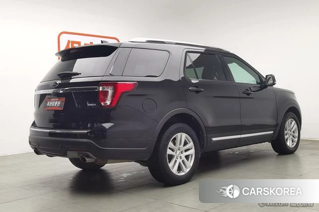 Ford Explorer (imported) 2019 Черный из Китая, фото 4