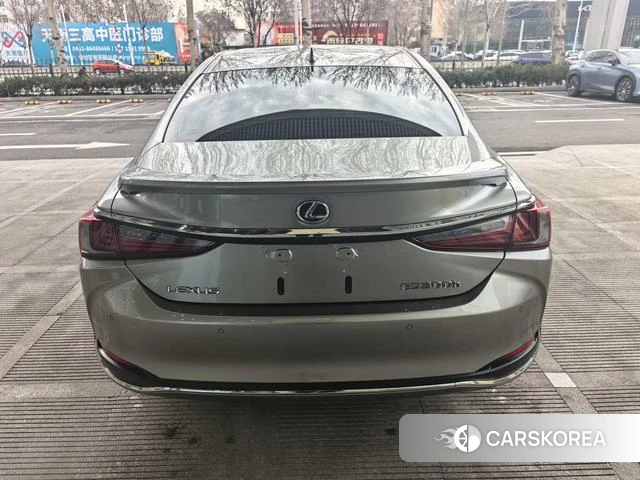 Lexus ES 2021 Серебристо-серый из Китая, фото 4