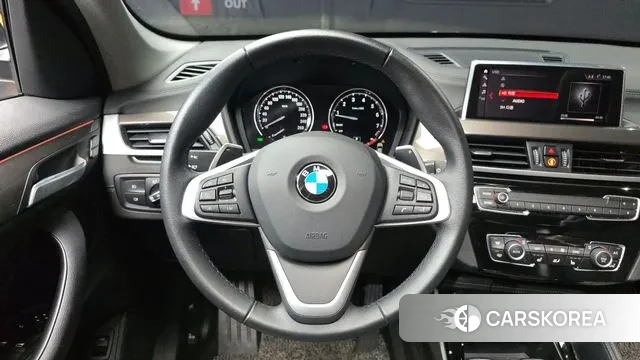 BMW X1 (F48) 2021 Черный из Кореи, фото 4