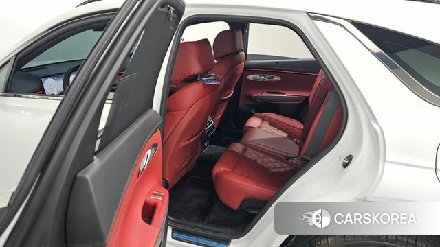 Genesis GV70 2025 Белый из Кореи, фото 4