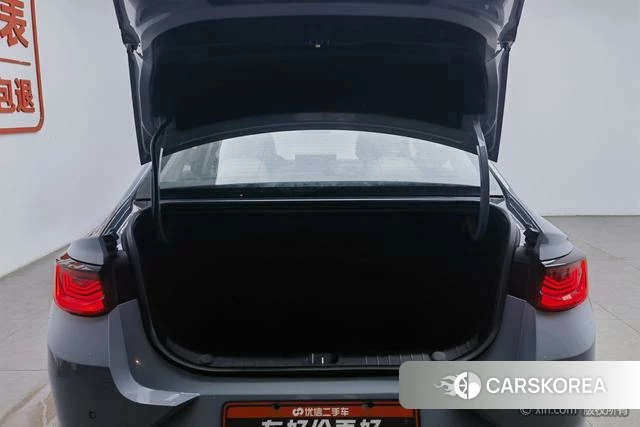 Geely Automobile Emgrand L HiP 2023 Темно-серый из Китая, фото 4