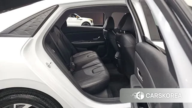 Hyundai The New Avante (CN7) 2024 Белый из Кореи, фото 4