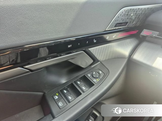 BMW 5 Series (G60) 2024 Белый из Кореи, фото 4
