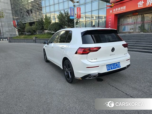 Volkswagen Golf 2023 Белый из Китая, фото 4
