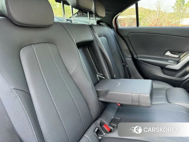 Mercedes-Benz Class A 2021 Красный из Китая, фото 4