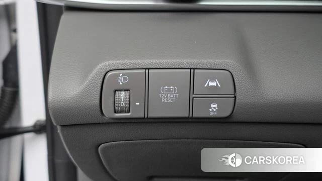 Hyundai Avante Hybrid (CN7) 2023 Белый из Кореи, фото 4
