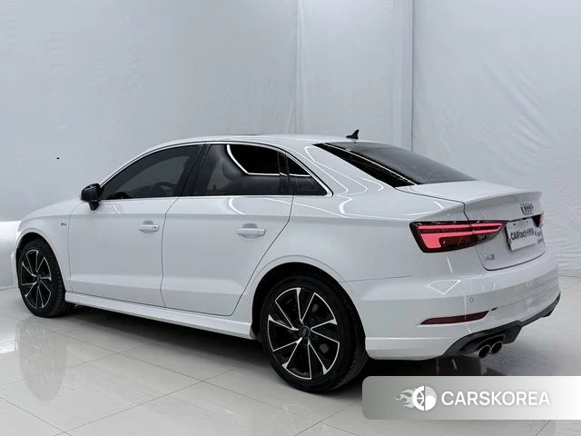 Audi A3 2019 Белый из Китая, фото 4