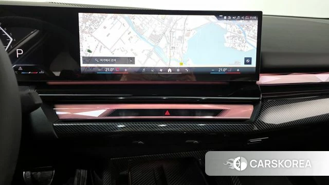 BMW 5 Series (G60) 2025 Черный из Кореи, фото 4