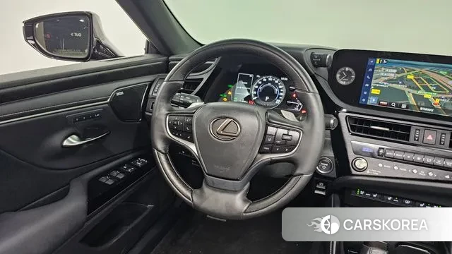 Lexus ES300h 7th generation 2024 Серый из Кореи, фото 4