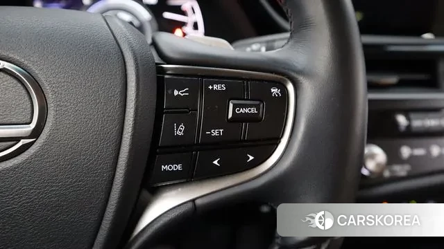 Lexus ES300h 7th generation 2024 Белый из Кореи, фото 4