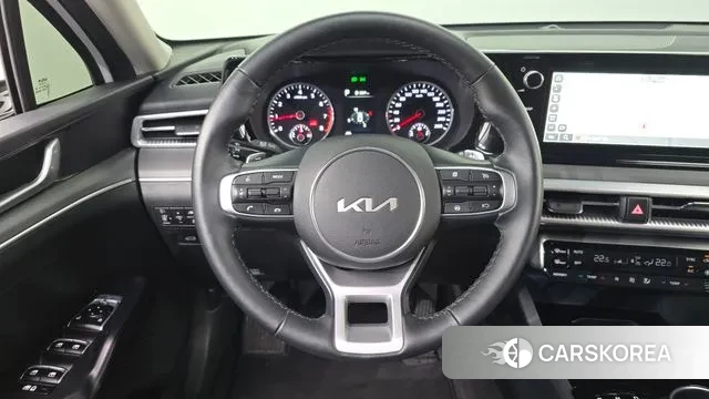 Kia K5 3rd generation 2023 Белый из Кореи, фото 4